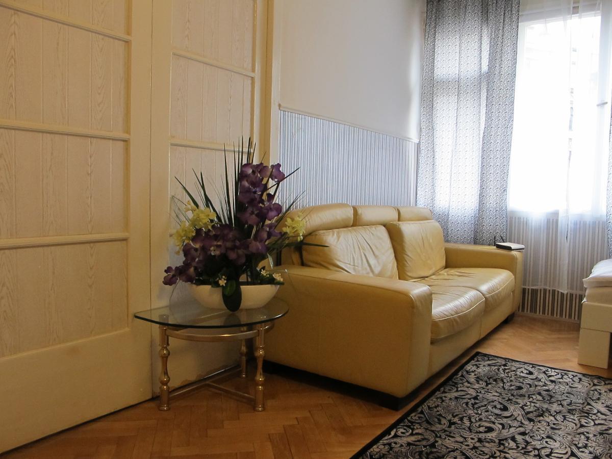 Arabesque Accommodation Prague Ngoại thất bức ảnh